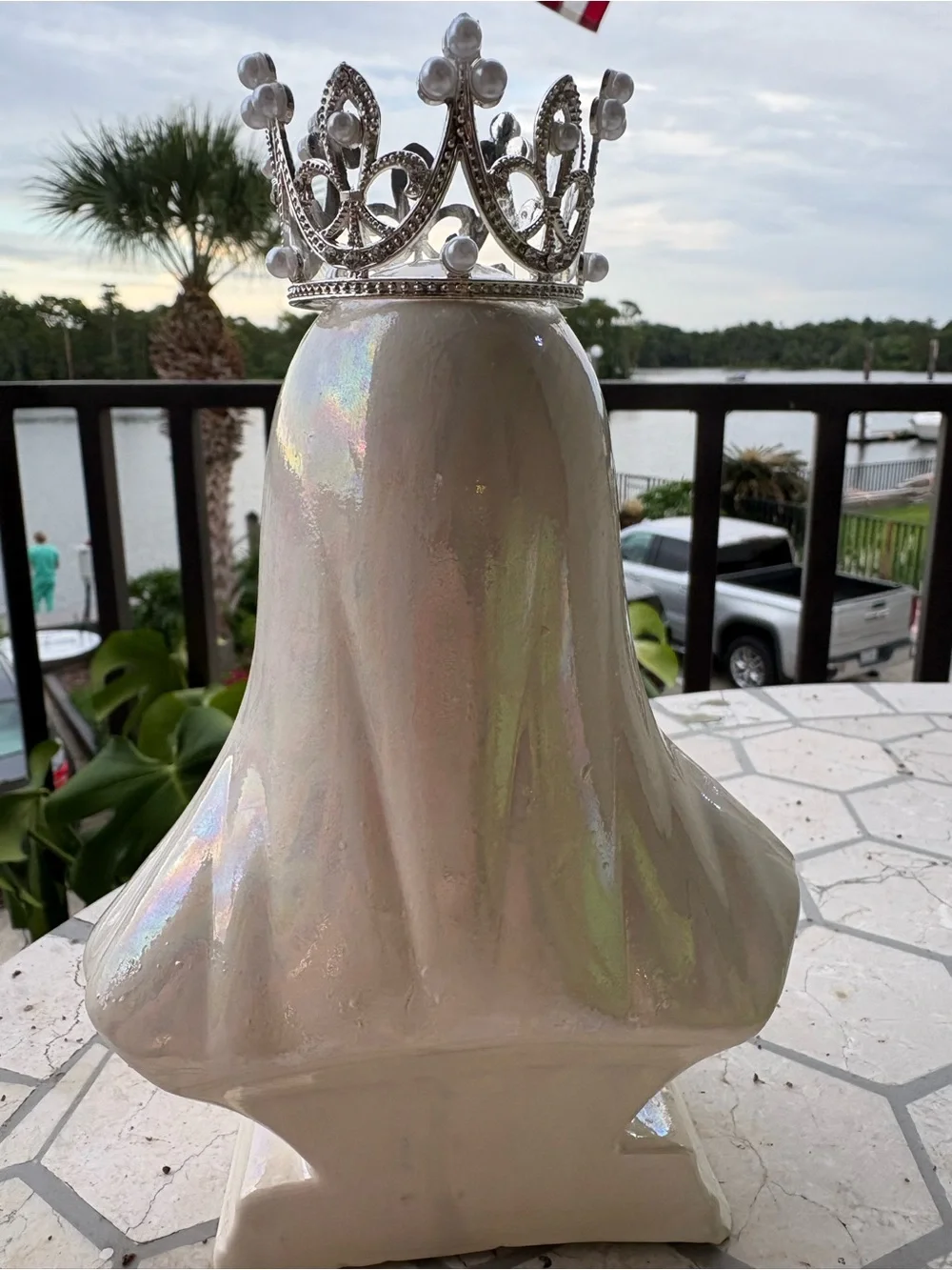Iridescent Pearl ceramic Bust Statue with Crown - Decorative Home Accent